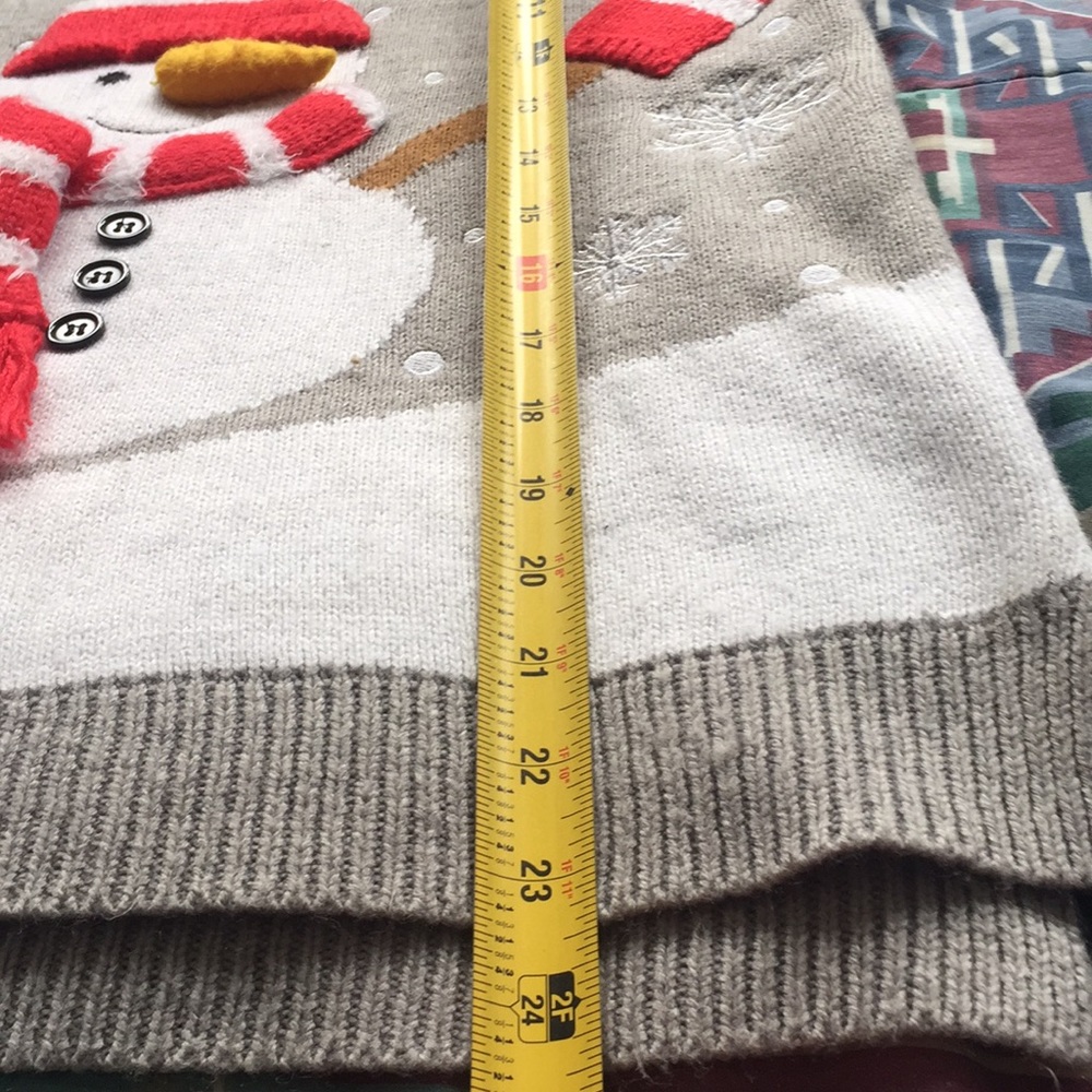 Sweater - Picture 8 of 8